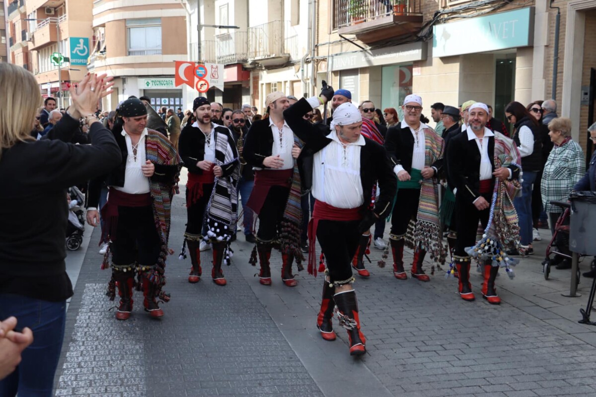 Torrent celebra el Mig Any de Moros y Cristianos con la entradeta y el nombramiento de cargos